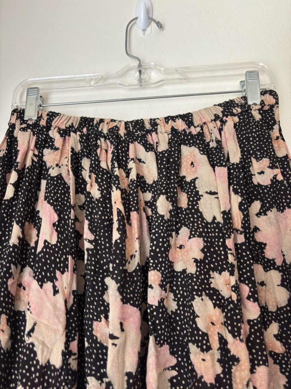 Kimchi Blue Floral Circle Skirt Size Small NEW Black Pink Lightweight Western - Picture 5 of 10